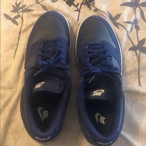 Navy/Navy Nike Dunk Low!